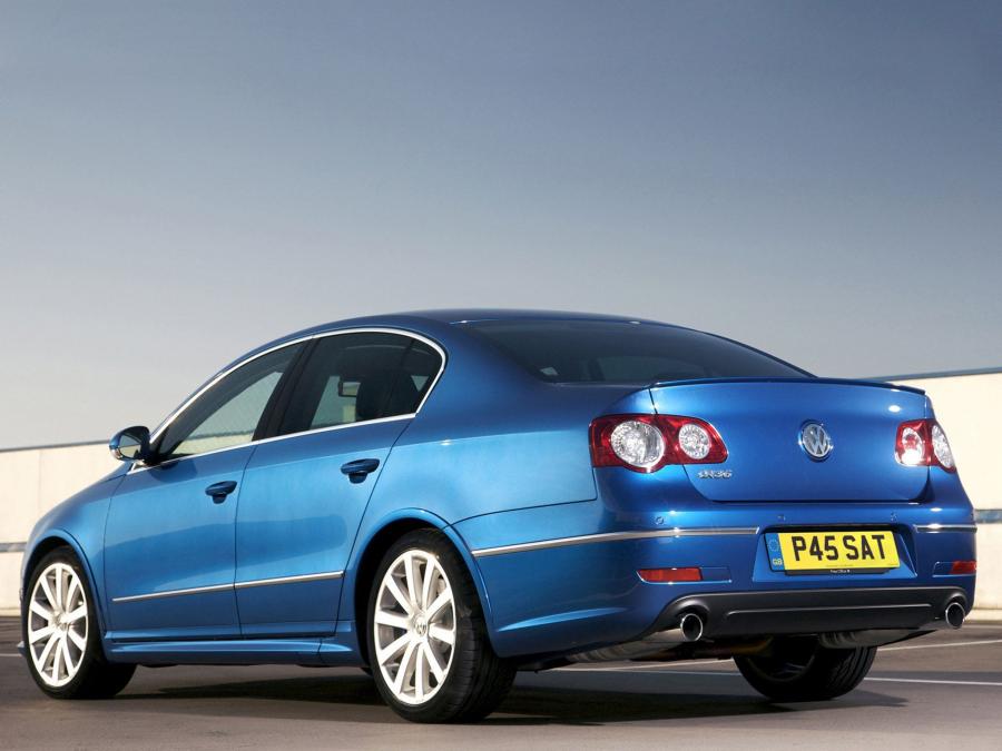  Volkswagen Passat R36 2006 года  (фото 7 из 13)